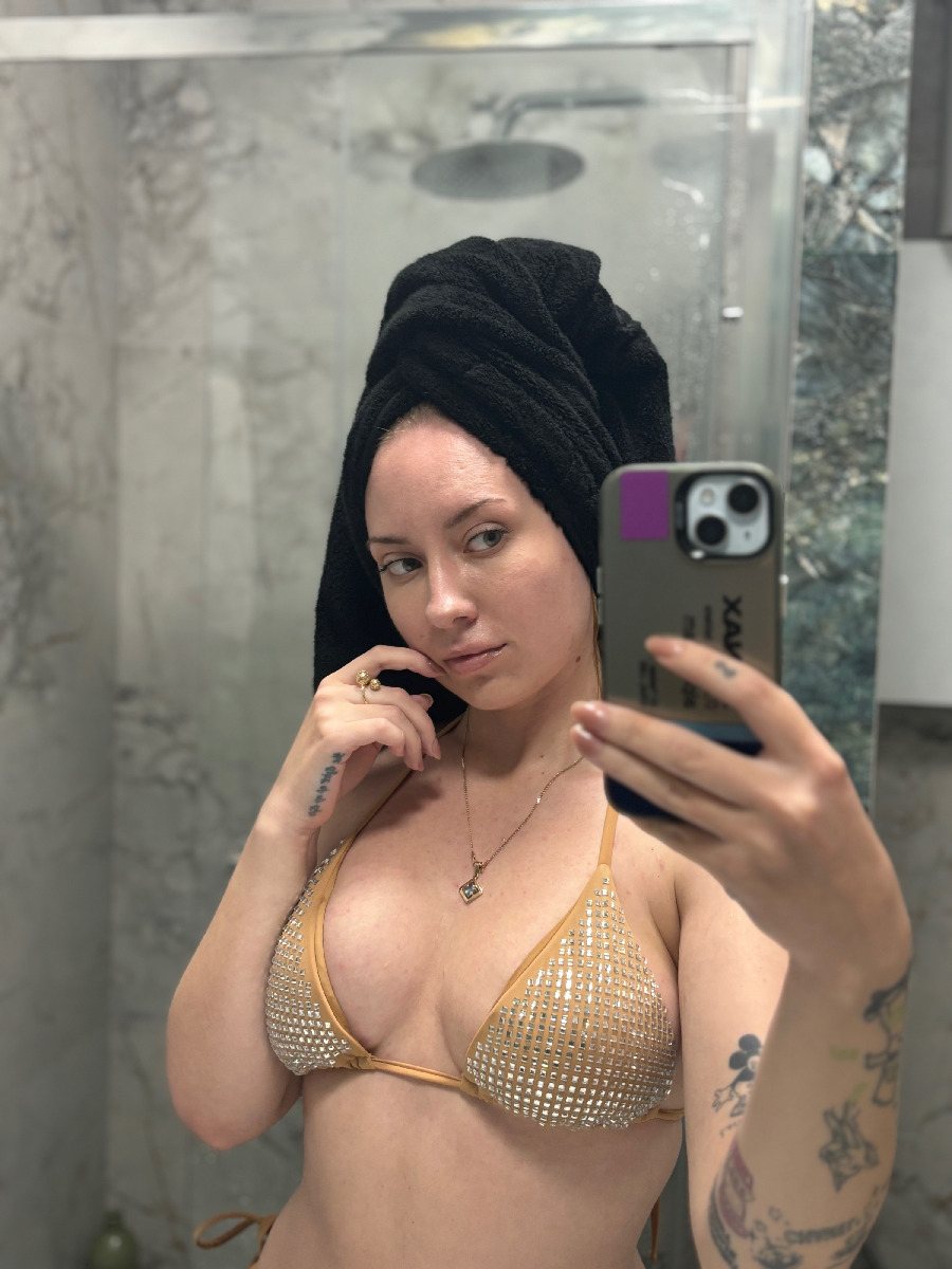 Nude girl KateV in Louisville