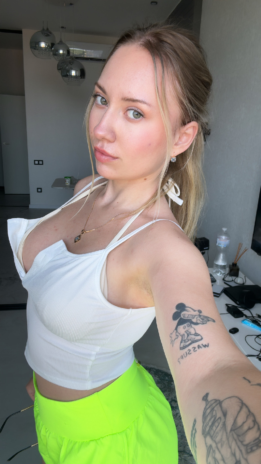 KateV in her underwear in Louisville