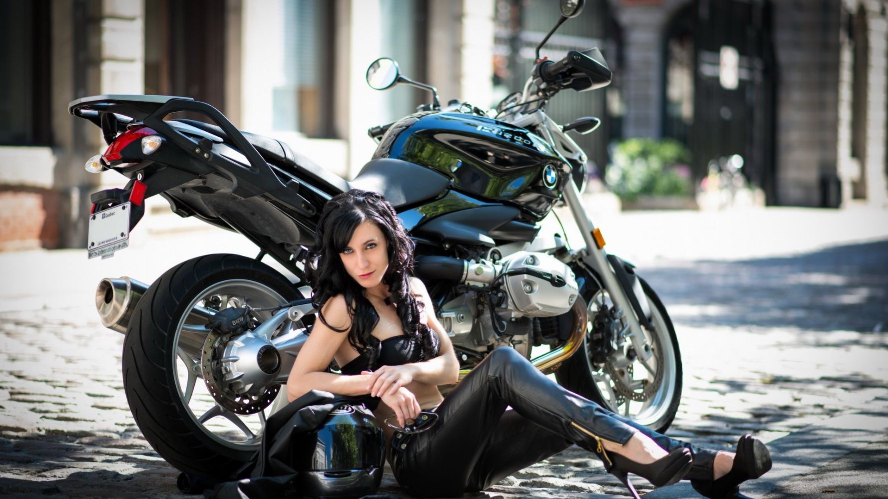 European women on bikes in Louisville