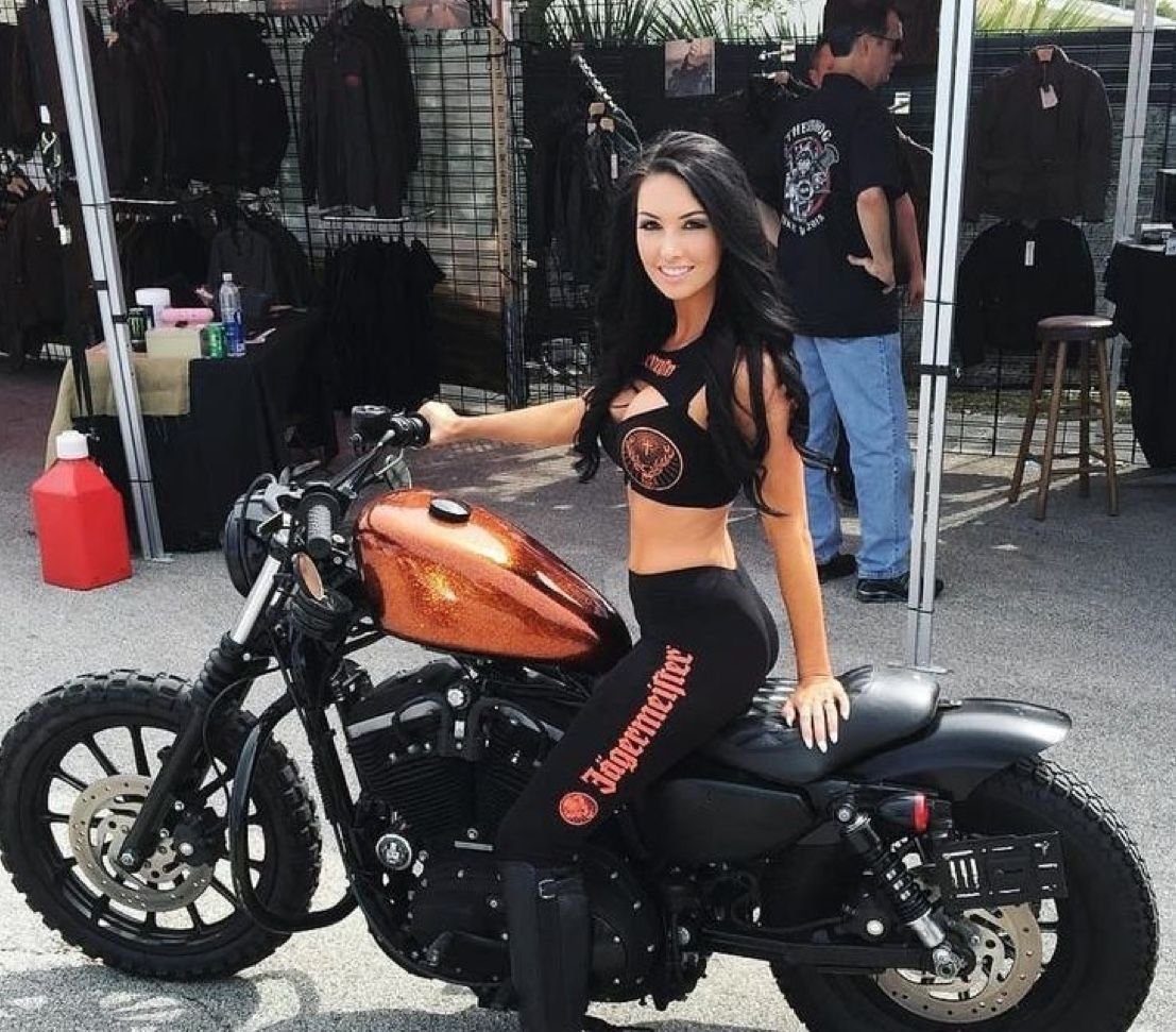 Beautiful girls and bikes in Louisville